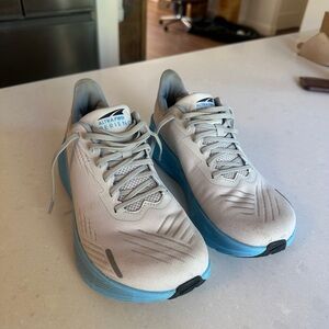 NEW - ALTRA Men's AltraFWD Experience Running Shoes - Size 8